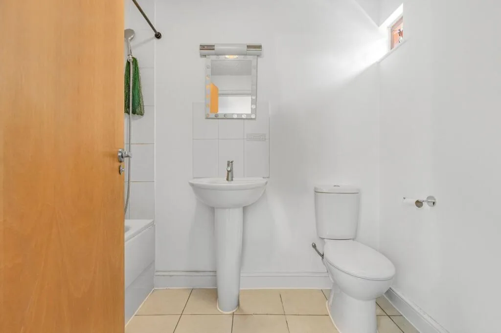 3 bedroom flat for rent