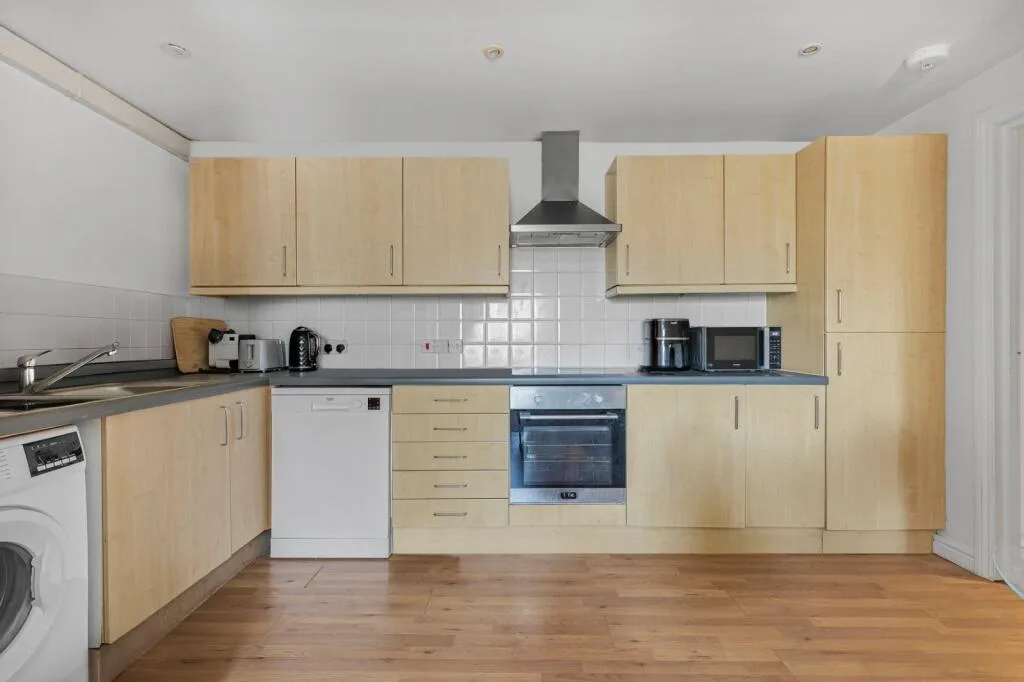 3 bedroom flat for rent