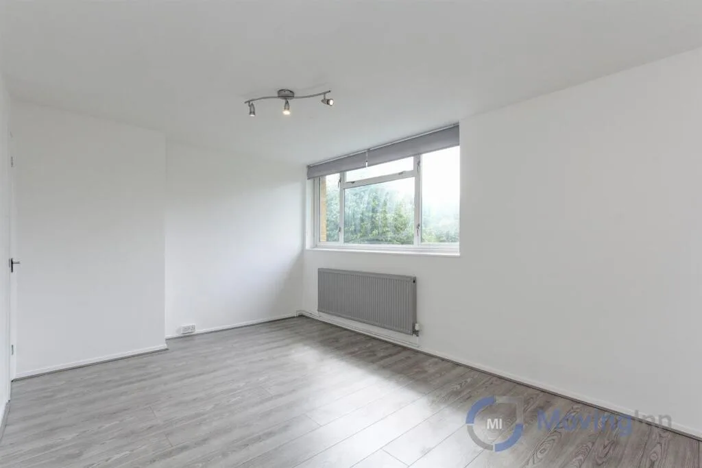 2 bedroom maisonette for rent