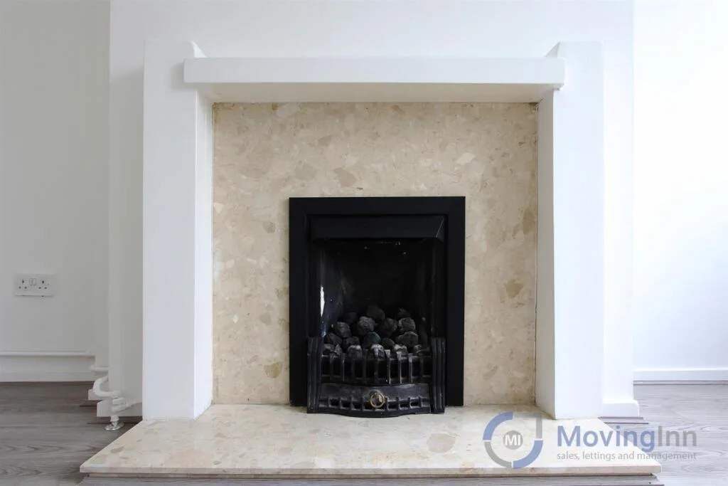 2 bedroom maisonette for rent