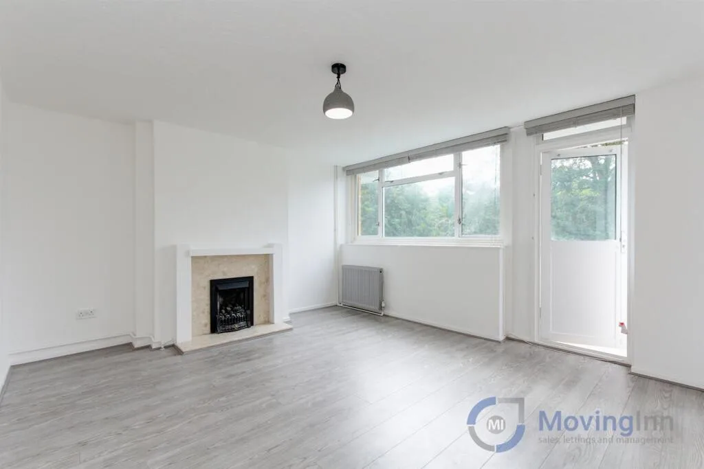2 bedroom maisonette for rent