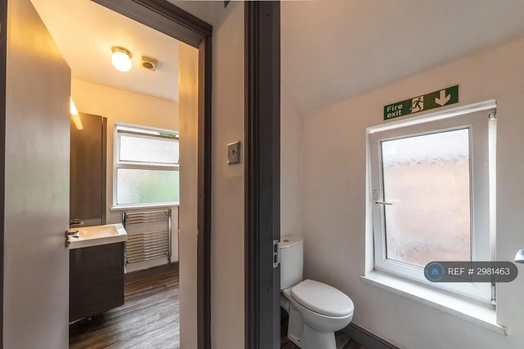 5 bedroom terraced house for rent