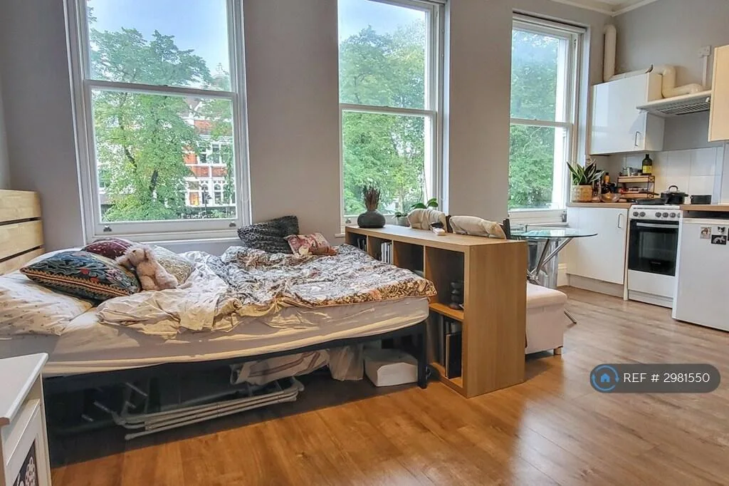 Studio flat for rent
