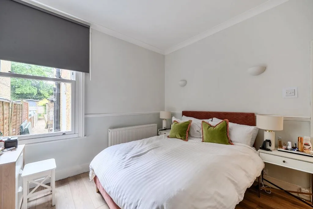 3 bedroom maisonette for rent