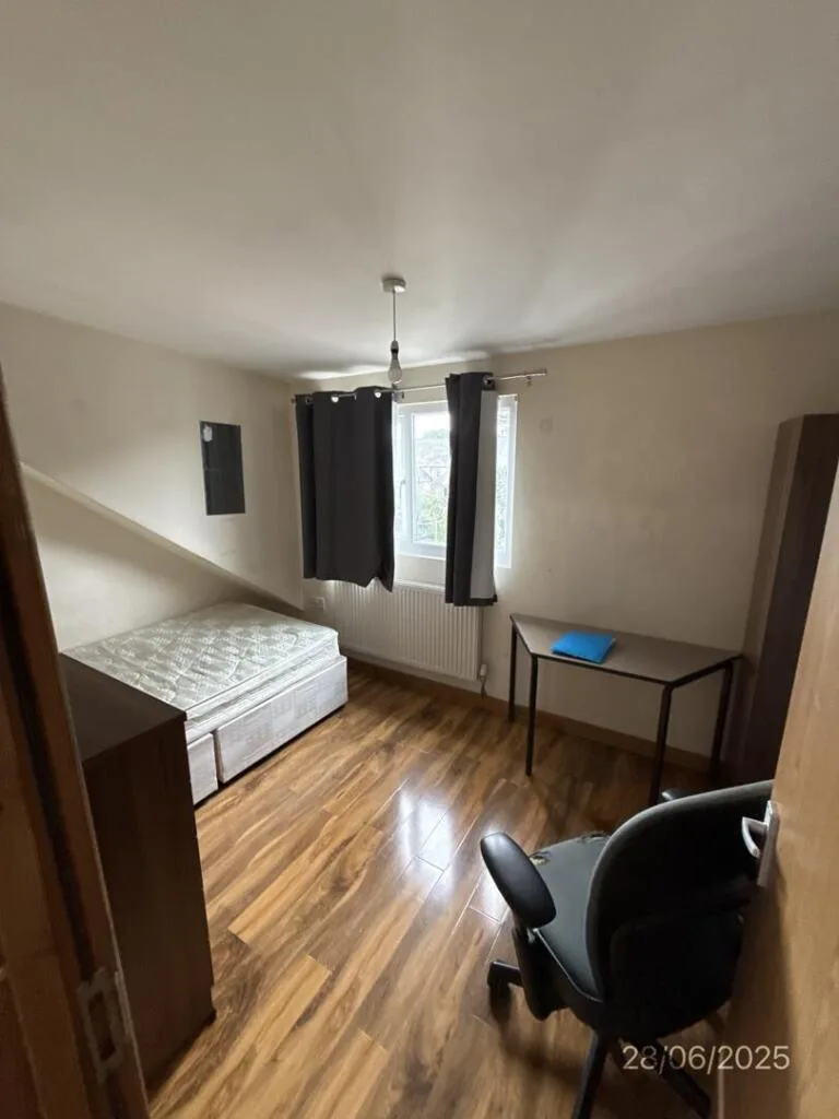9 bedroom terraced house for rent