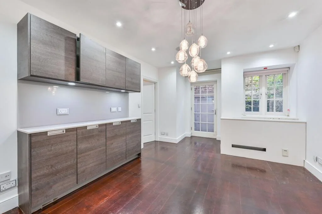5 bedroom house for rent