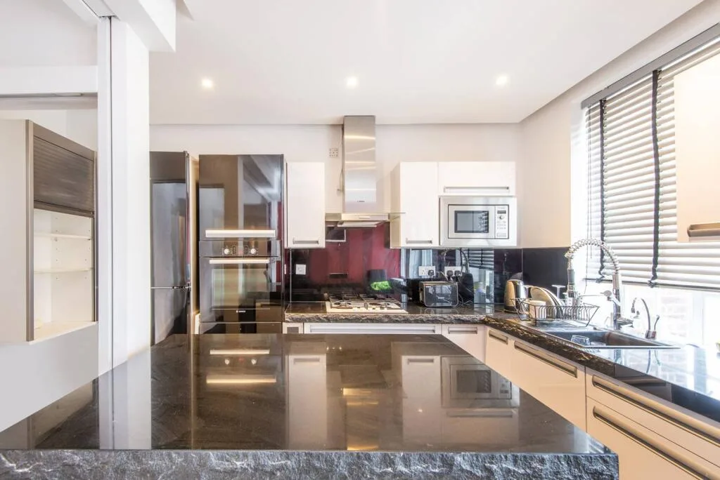 3 bedroom flat for rent