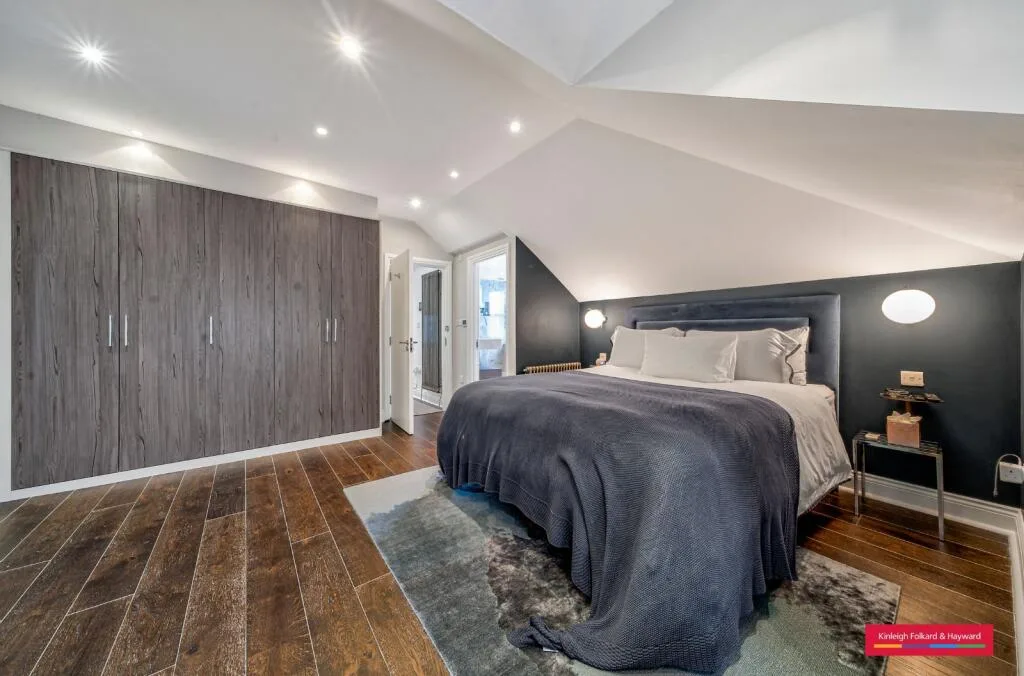 4 bedroom flat for rent