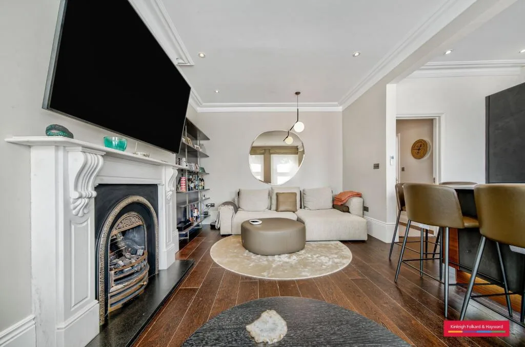 4 bedroom flat for rent