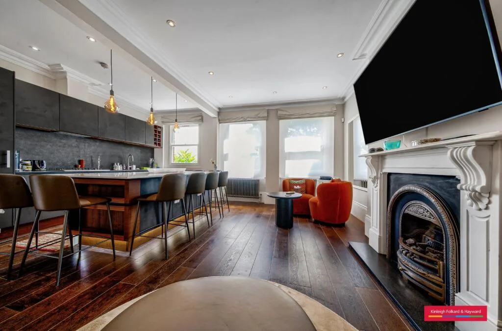 4 bedroom flat for rent