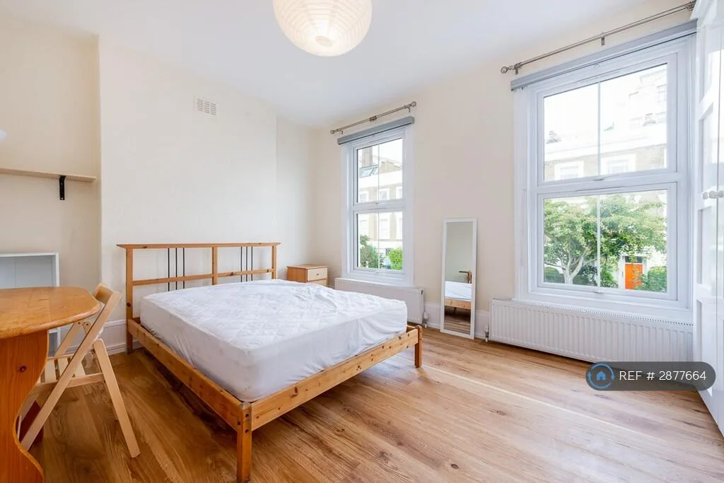 5 bedroom terraced house for rent
