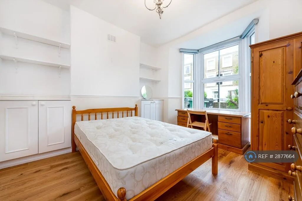 5 bedroom terraced house for rent