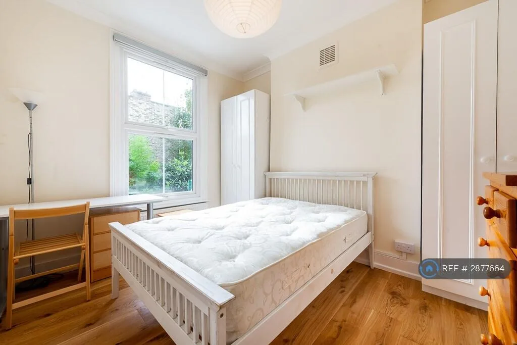 5 bedroom terraced house for rent