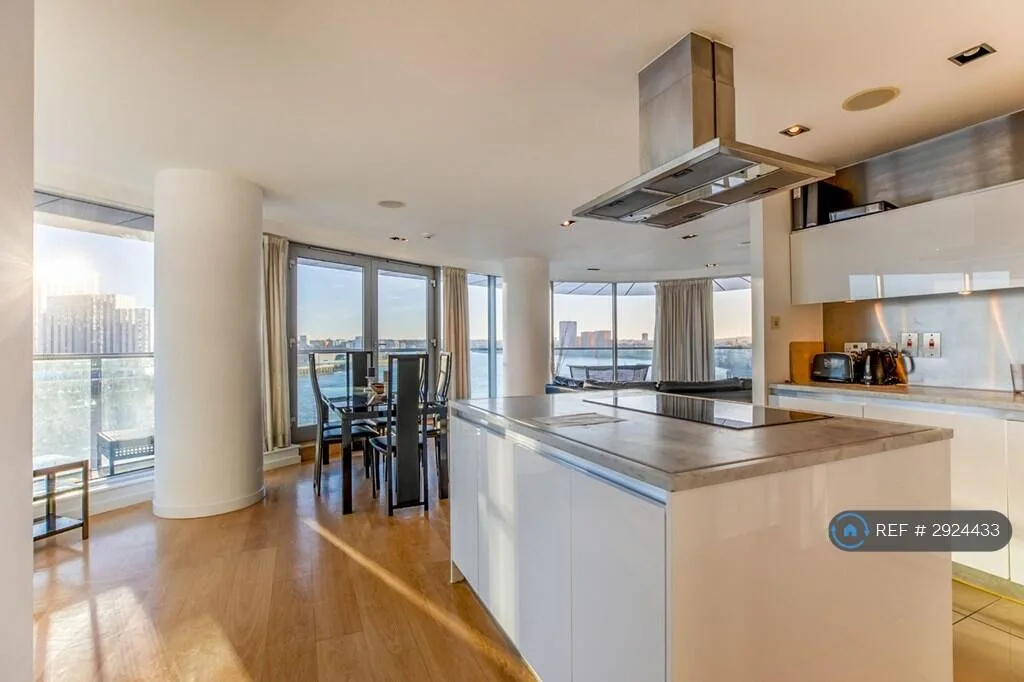 3 bedroom flat for rent