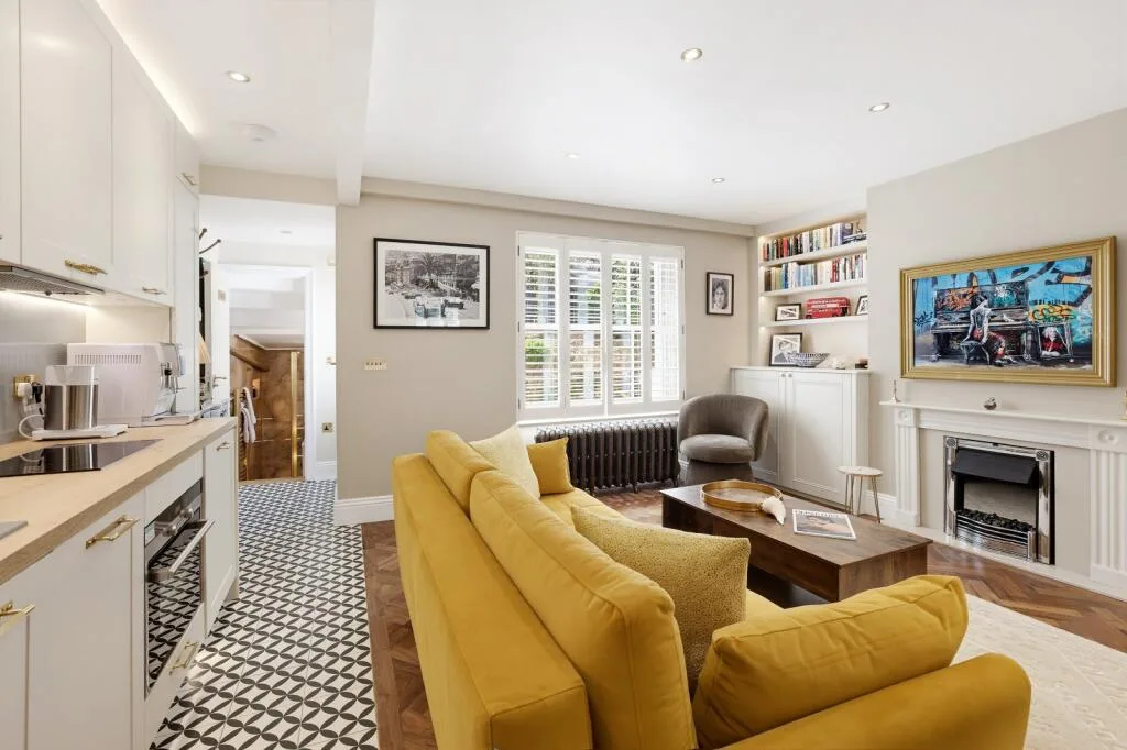 End of terrace house for rent