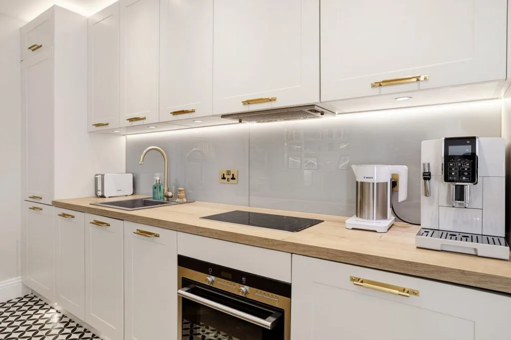 End of terrace house for rent