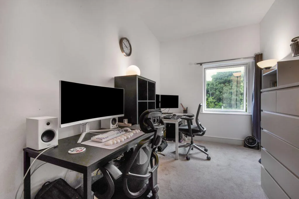 2 bedroom ground floor flat for rent