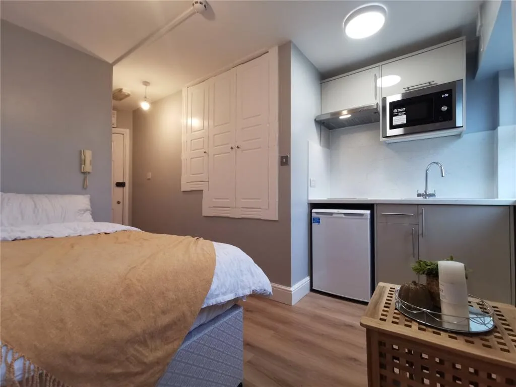 Studio apartment for rent
