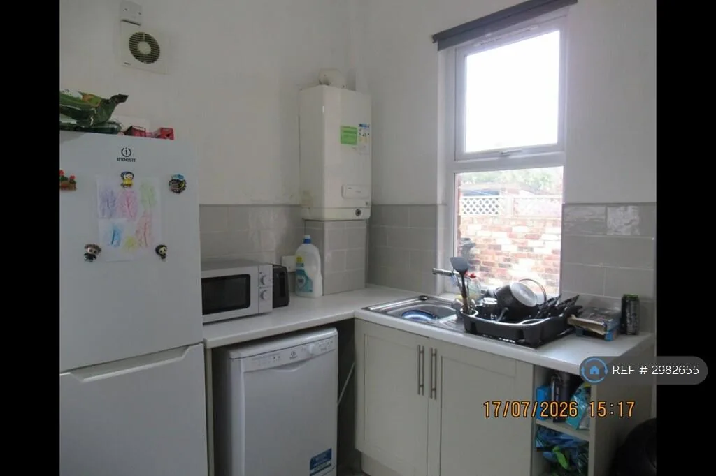 3 bedroom end of terrace house for rent