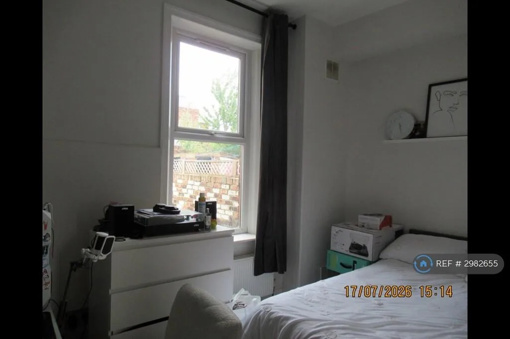 3 bedroom end of terrace house for rent