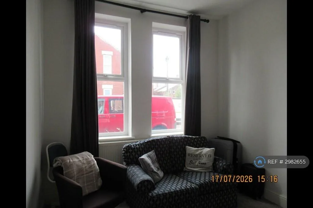 3 bedroom end of terrace house for rent