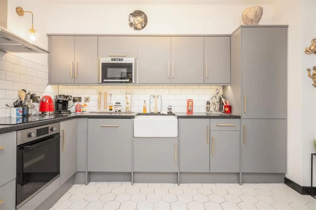 2 bedroom house for rent