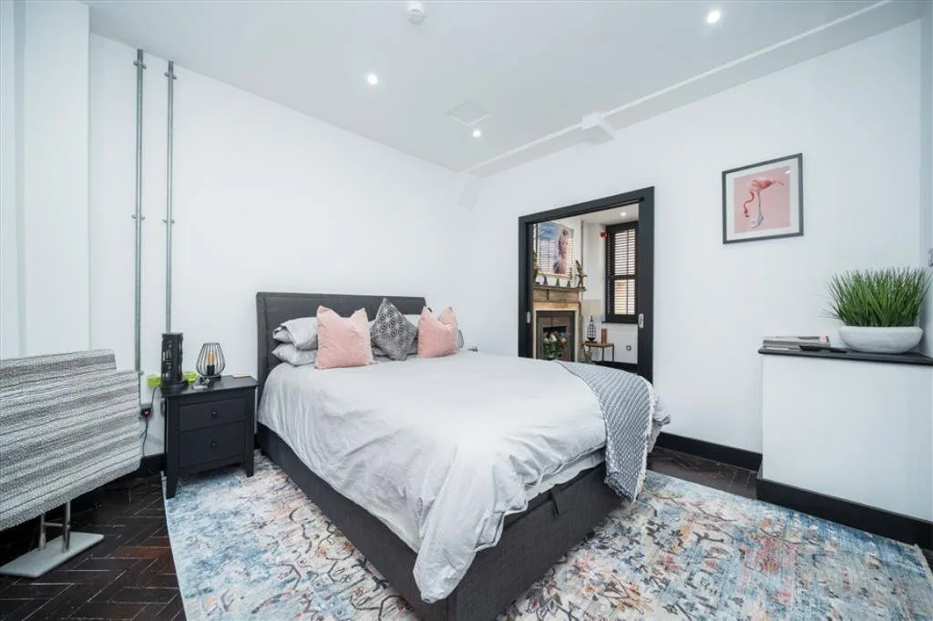 2 bedroom house for rent
