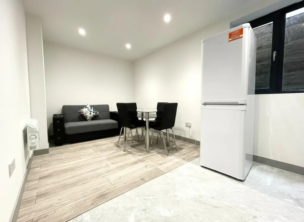 3 bedroom ground floor flat for rent
