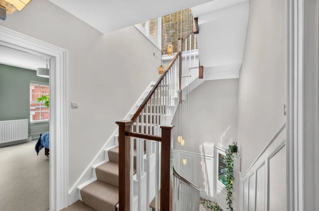 2 bedroom maisonette for rent