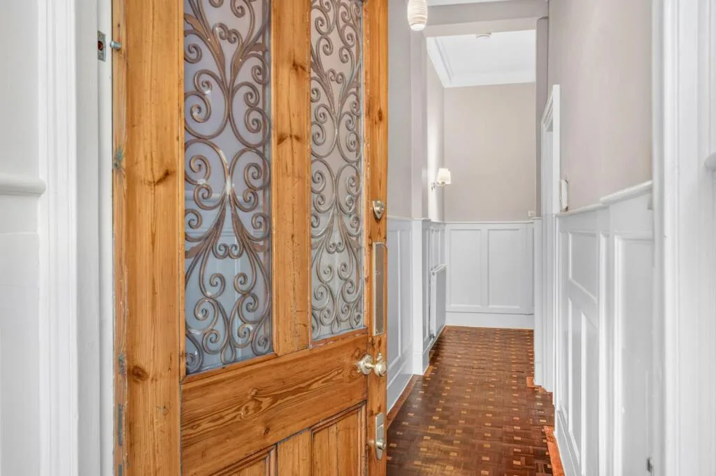 2 bedroom maisonette for rent