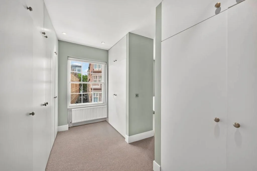 2 bedroom maisonette for rent