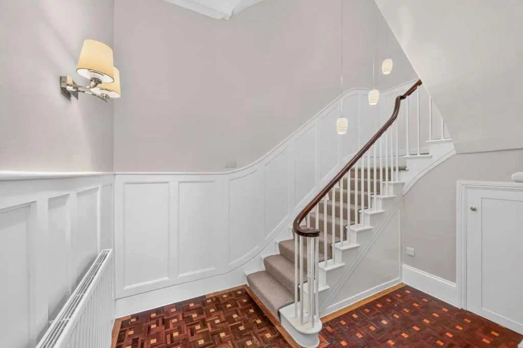 2 bedroom maisonette for rent