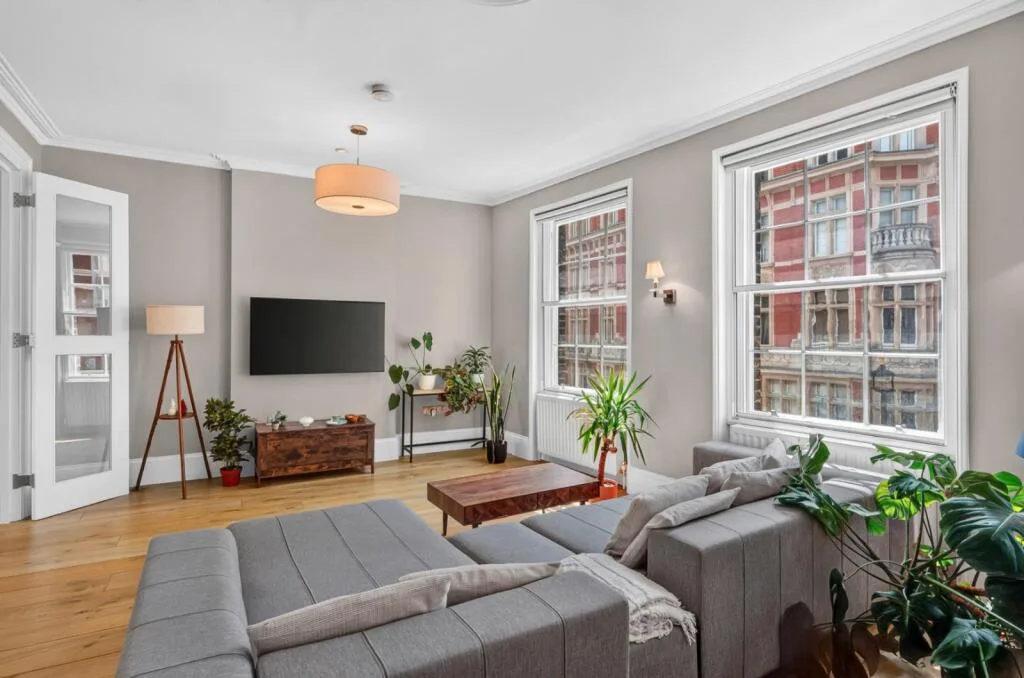 2 bedroom maisonette for rent