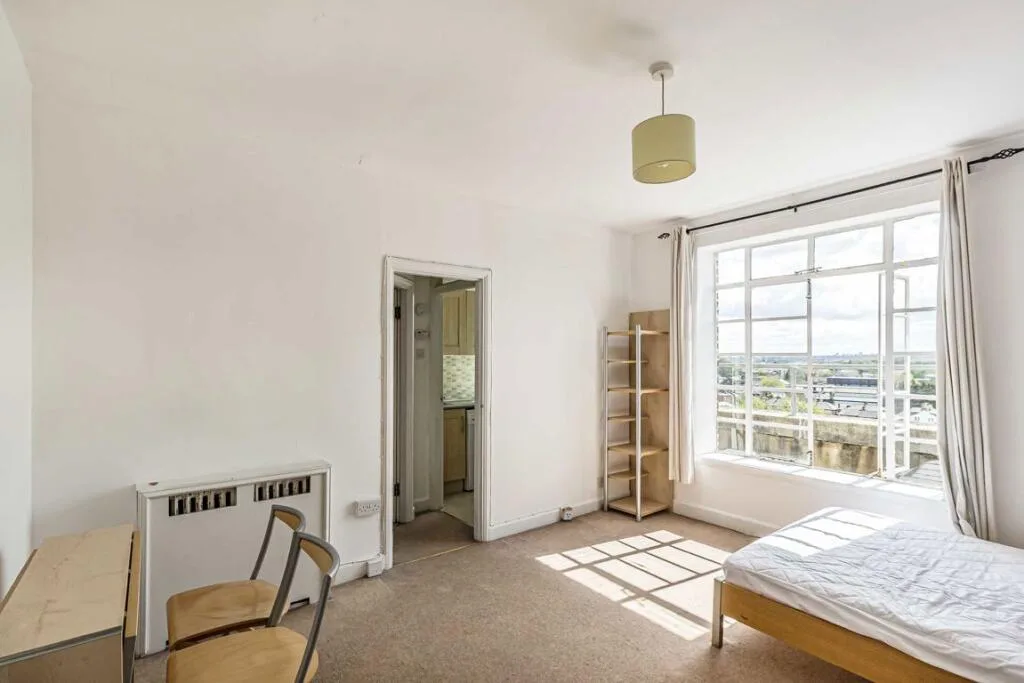 Studio flat for rent
