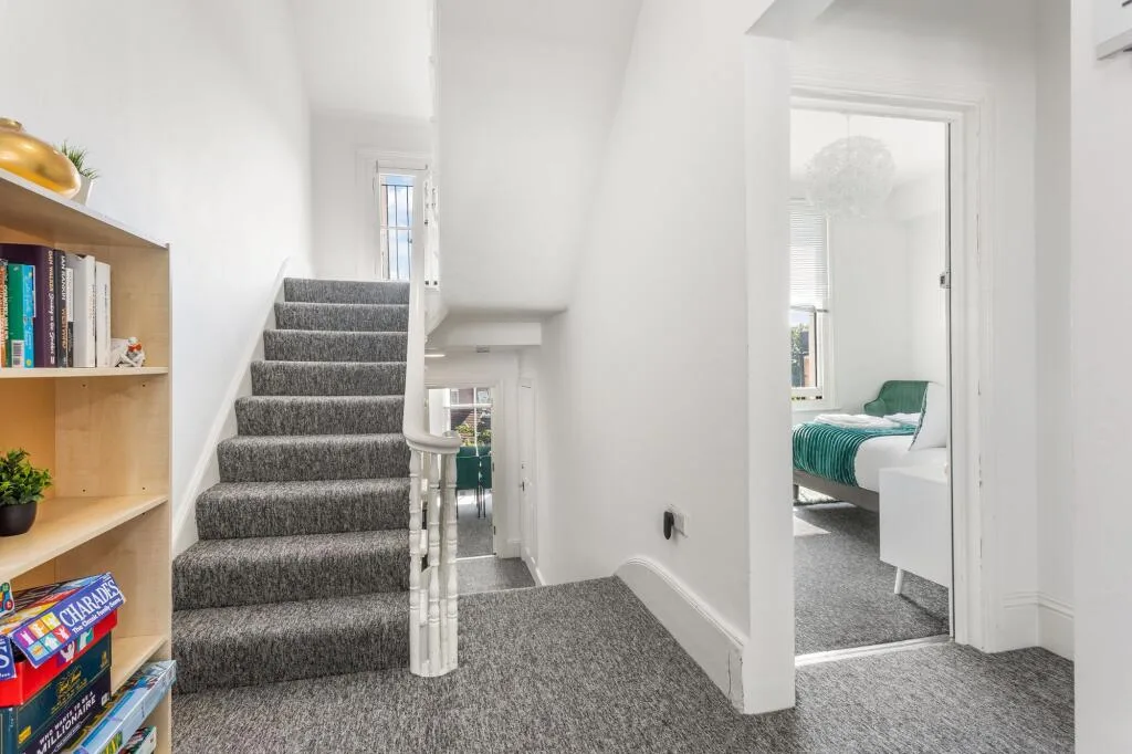 4 bedroom maisonette for rent