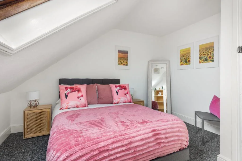 4 bedroom maisonette for rent