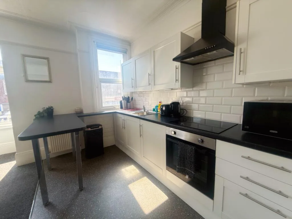 4 bedroom flat for rent