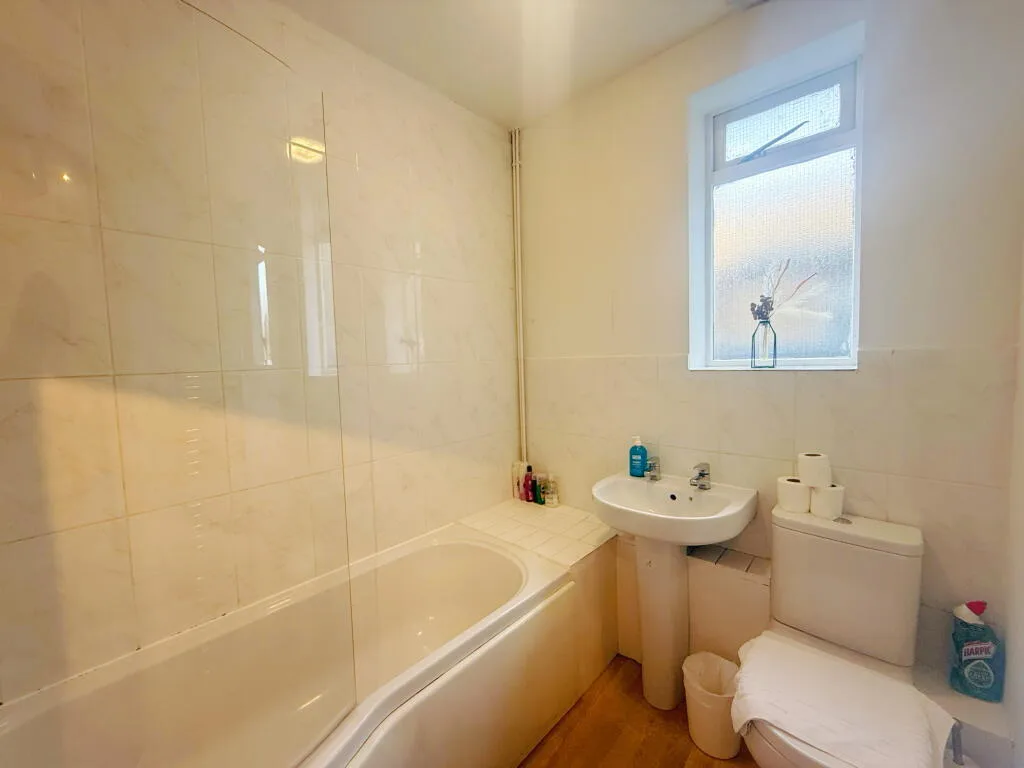 4 bedroom flat for rent