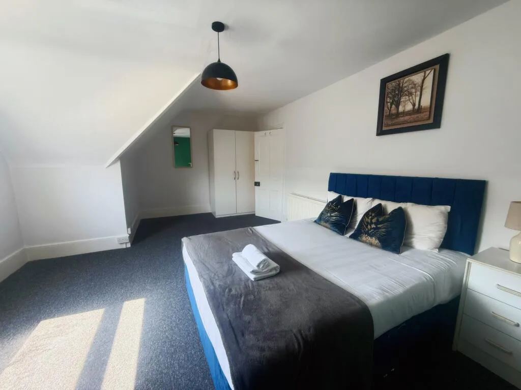 4 bedroom flat for rent