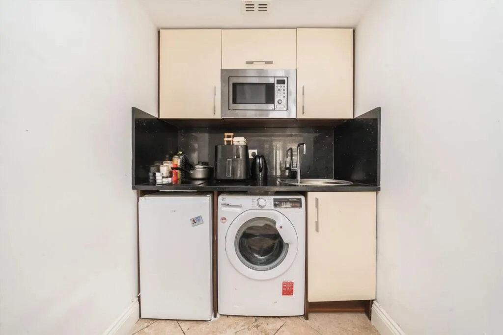 Studio flat for rent