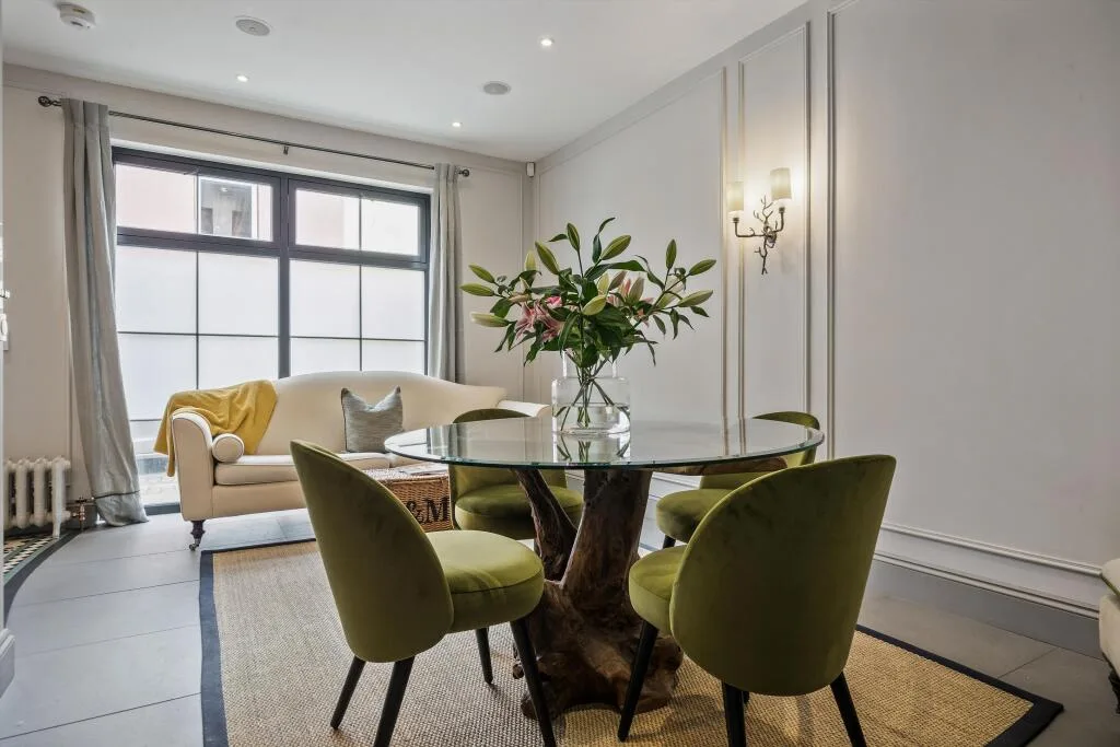 5 bedroom terraced house for rent