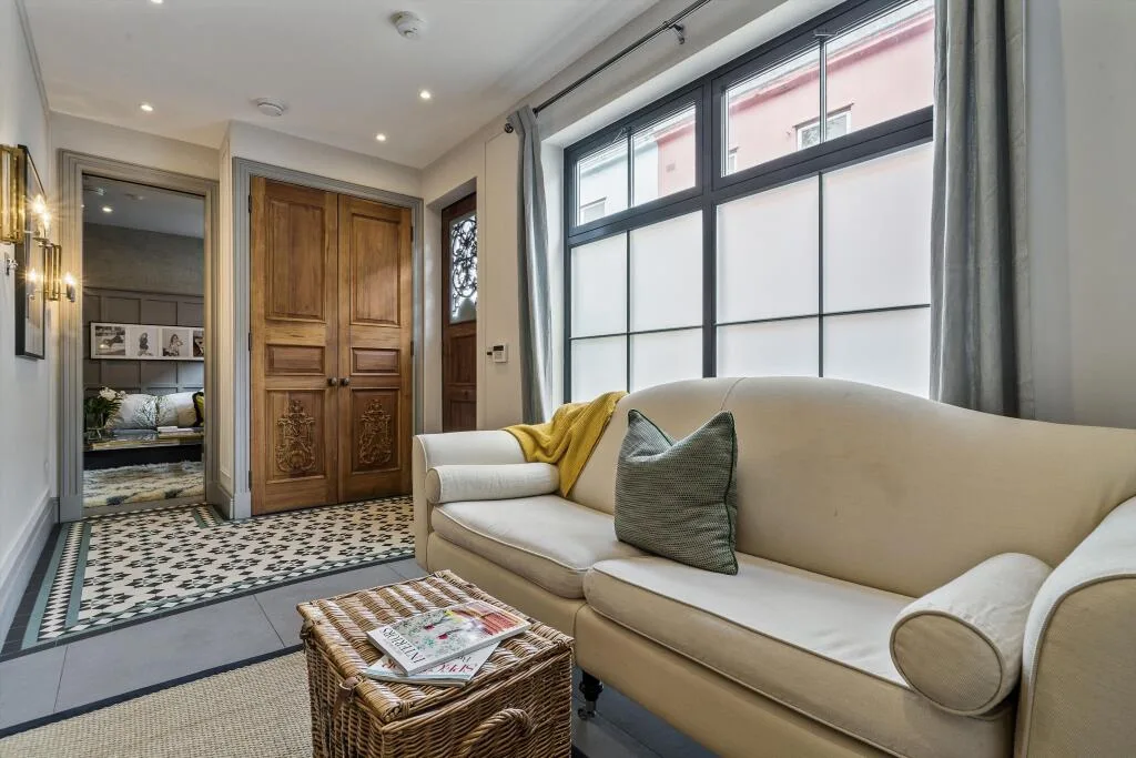 5 bedroom terraced house for rent