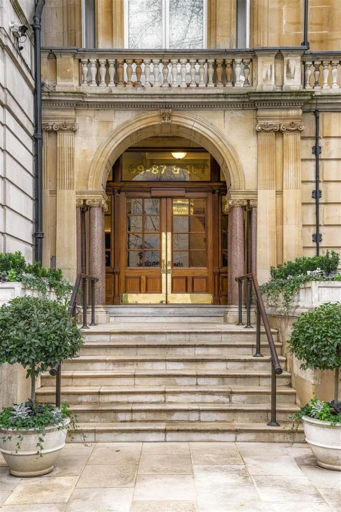 3 bedroom flat for rent