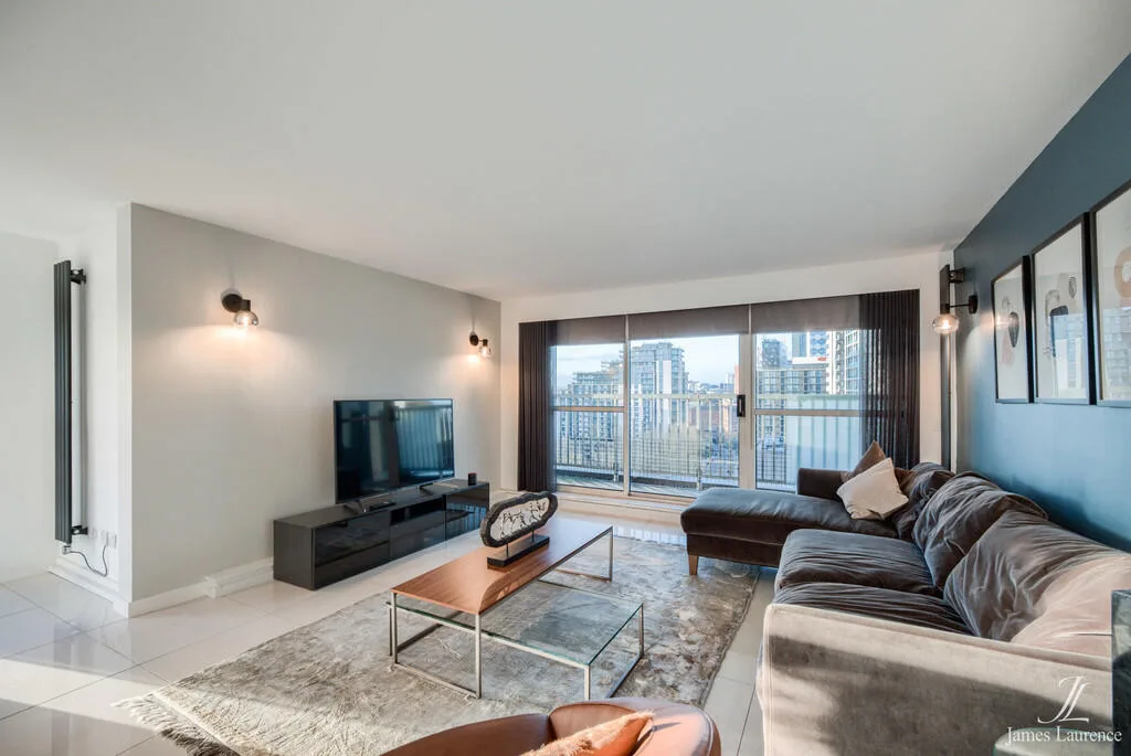 2 bedroom penthouse for rent