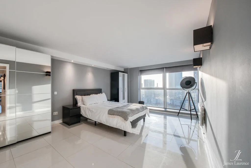 2 bedroom penthouse for rent