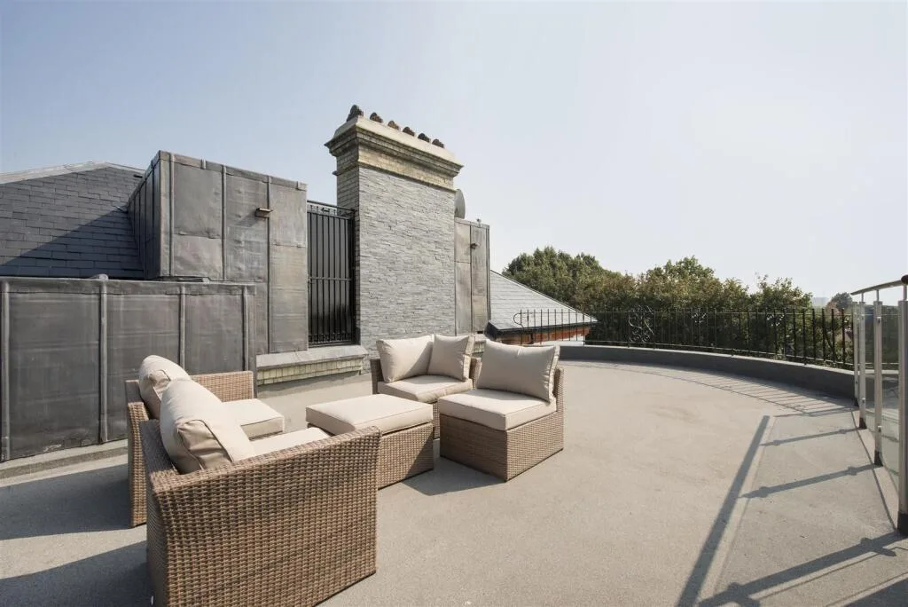 4 bedroom flat for rent