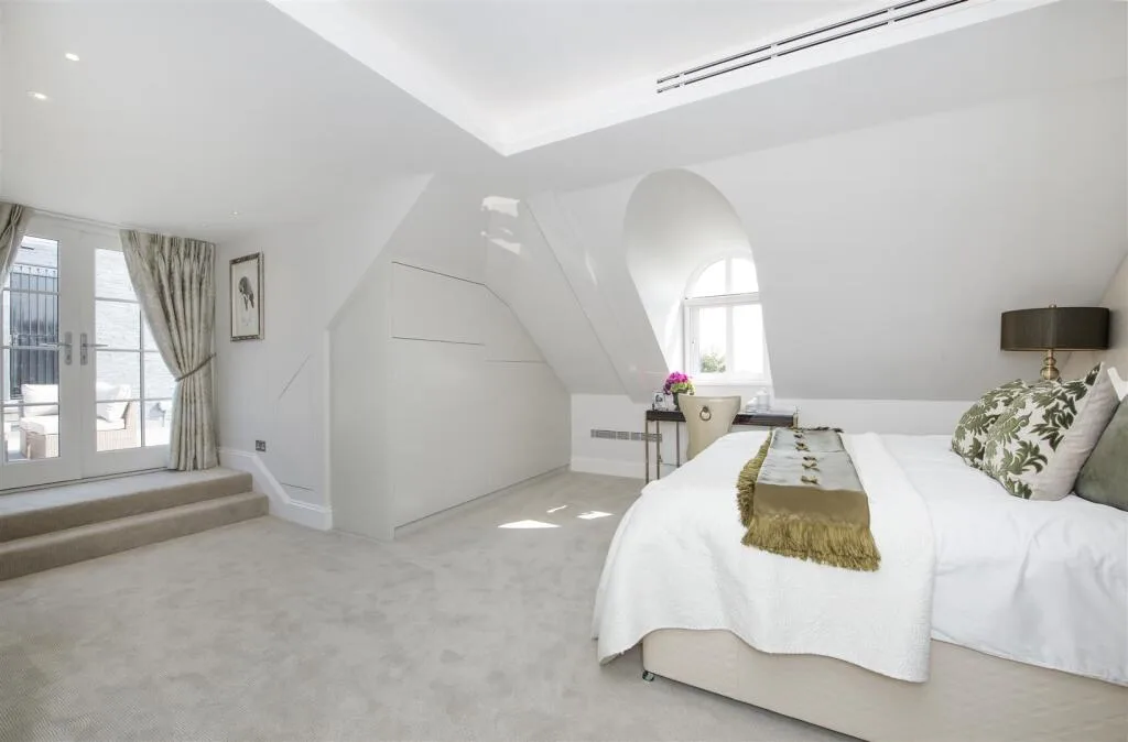 4 bedroom flat for rent