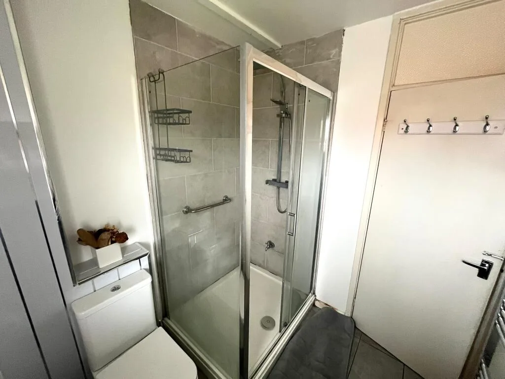 2 bedroom ground floor flat for rent
