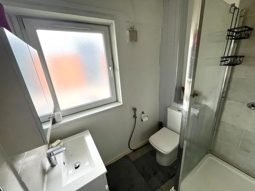 2 bedroom ground floor flat for rent