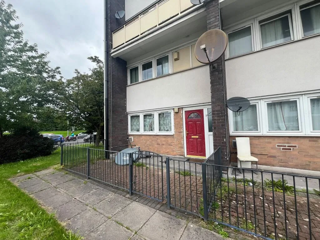 2 bedroom ground floor flat for rent